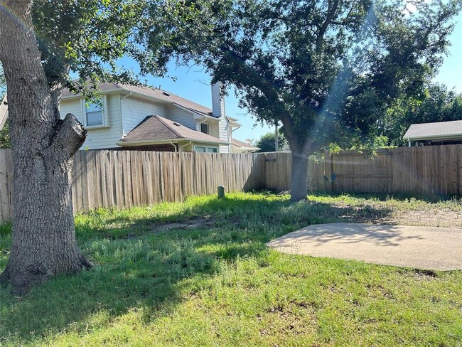 Building Photo - 20502 Westfield Estates Dr