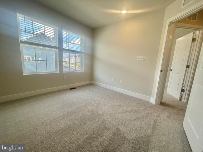 Building Photo - 2264 Marcy Dr