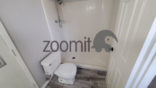 Building Photo - COOMING SOON! Beautifully upgraded house located in the vibrant city of Tempe, AZ