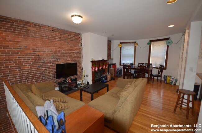 Building Photo - 480 Massachusetts Ave