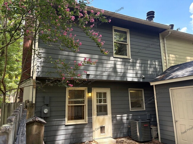 Building Photo - 5512 Hamstead Crossing