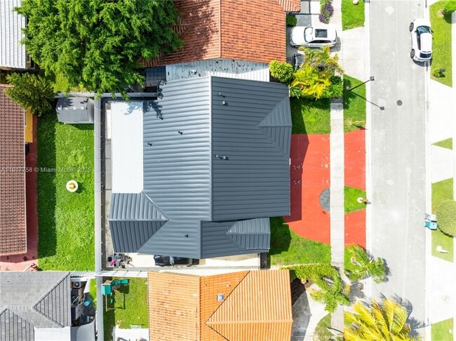 Building Photo - 1025 NW 128th Ct