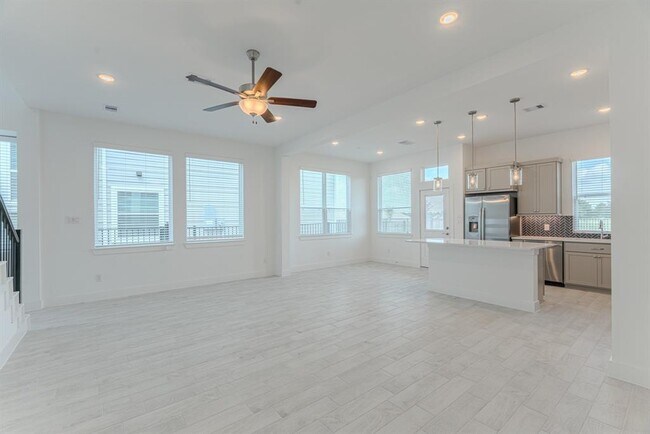 Building Photo - 21238 Black Gap Wildlife Dr
