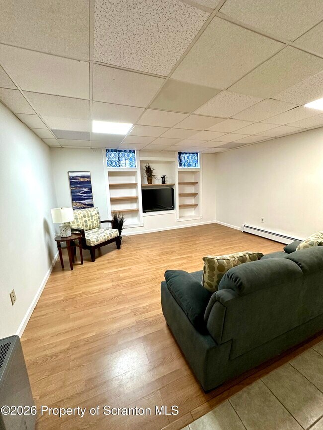 Building Photo - 436 Ziegler St