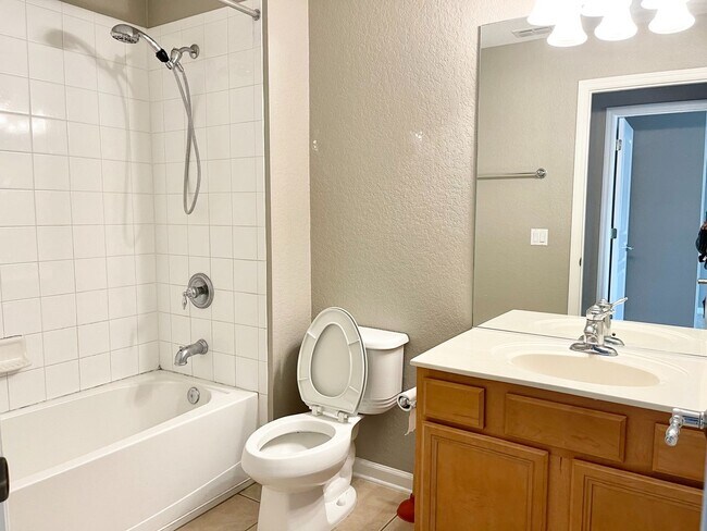 Building Photo - Awesome Townhome for rent at Windermere