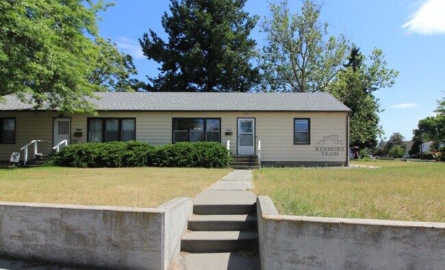 Building Photo - 2 Bed/1 Bath Duplex in Central Richland