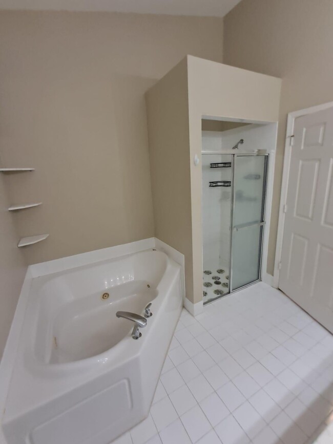 Building Photo - 223 E Coral Trace Cir