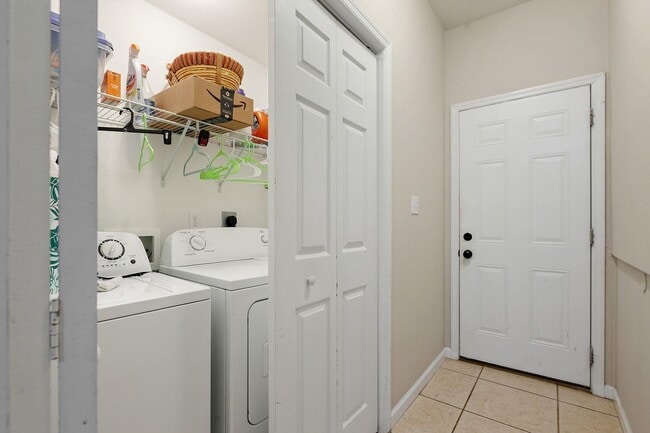 Building Photo - 1775 Belle Vue Way