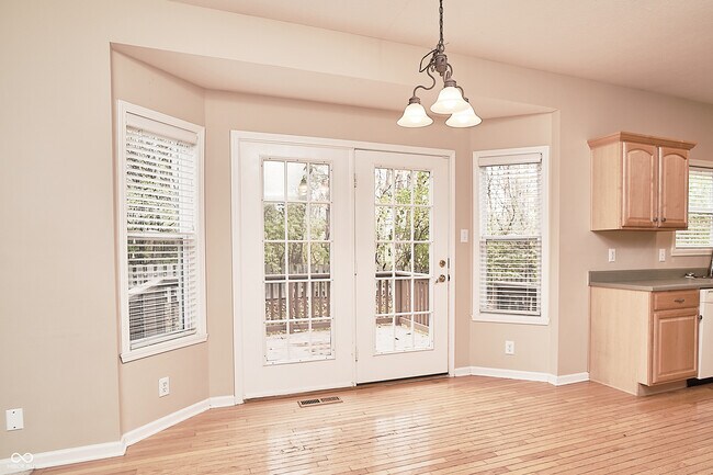 Building Photo - 11202 Timberview Dr