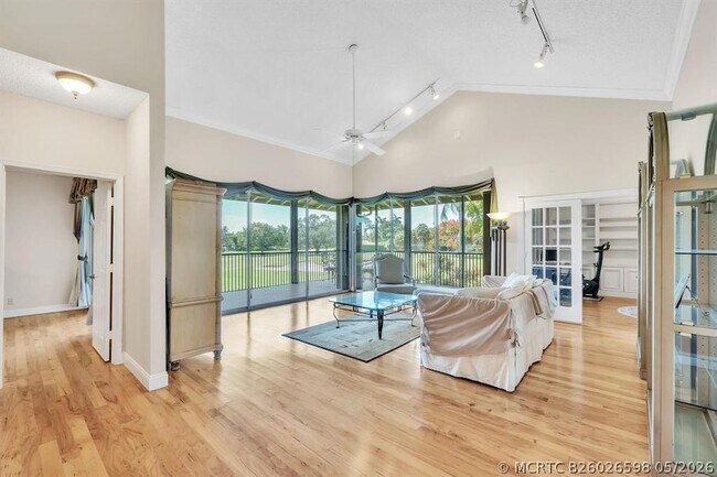 Building Photo - 7644 Elmridge Drive Unit 14U