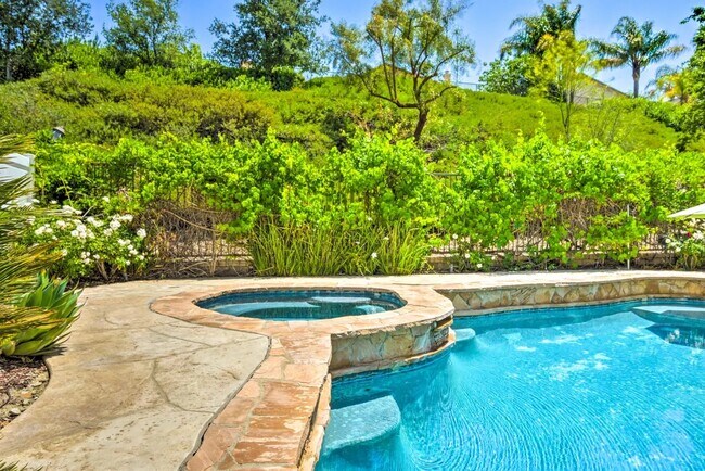 Building Photo - 26338 Oakdale Canyon Ln