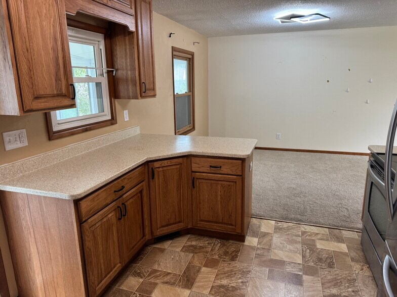Building Photo - 2107 Tanglefoot Ln