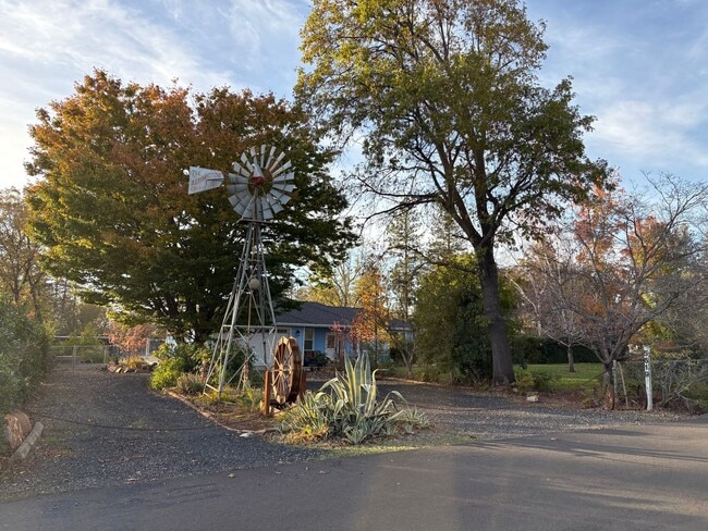 Primary Photo - 5619 Cherry Ln