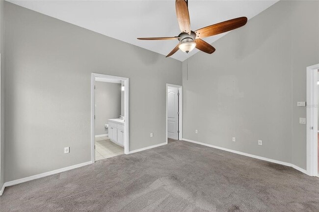 Building Photo - 11305 Symmes Lake Dr