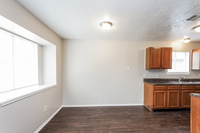 Building Photo - 13526 Hampton Falls Dr