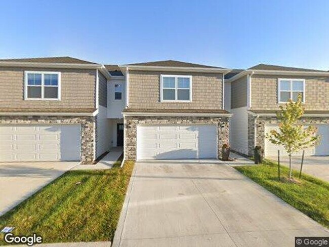 Building Photo - 353 Juniper Dr