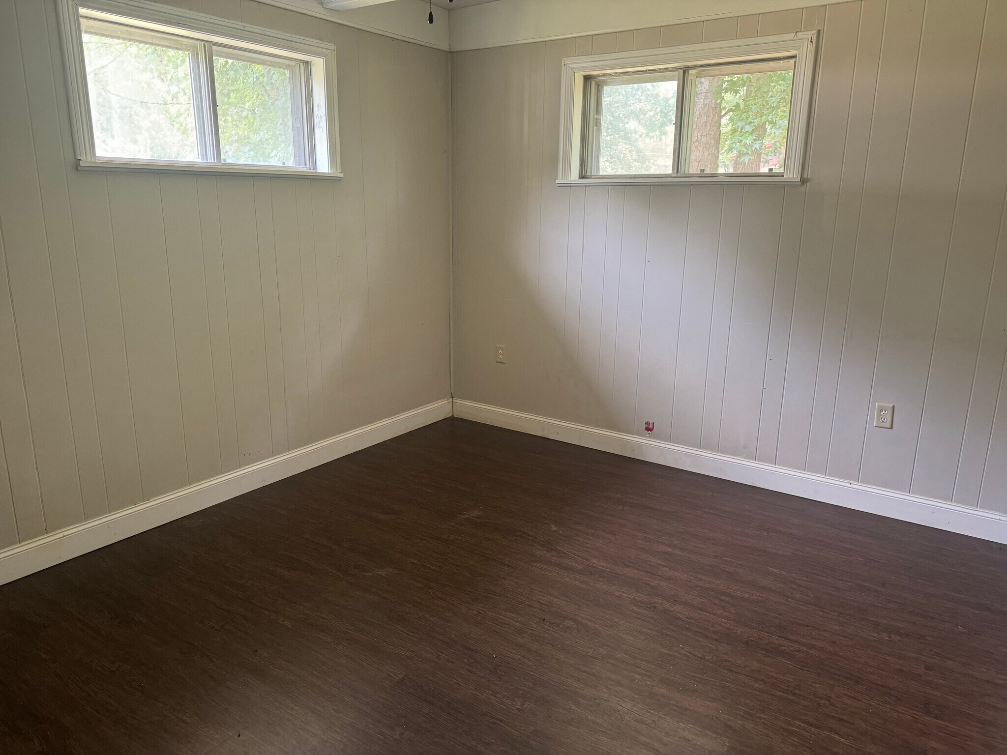 Bedroom 1 - 907 Hill N Dale Dr