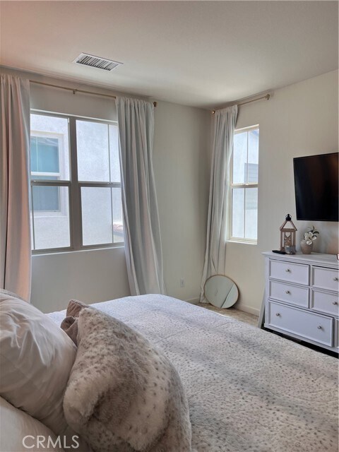 Building Photo - 16032 Sunny Ct