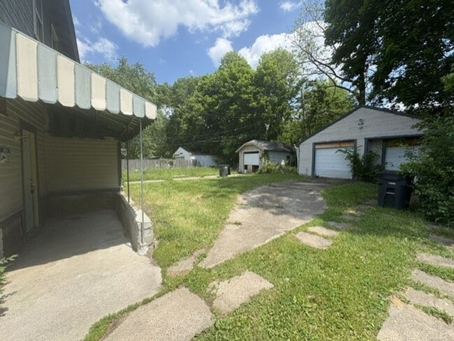 Building Photo - 637 Storer Ave