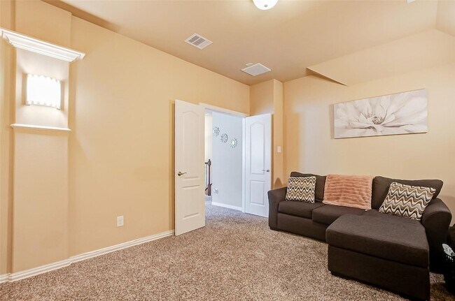 Building Photo - 623 Orlandis Ln