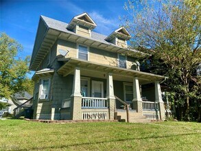 Building Photo - 999 W Exchange St