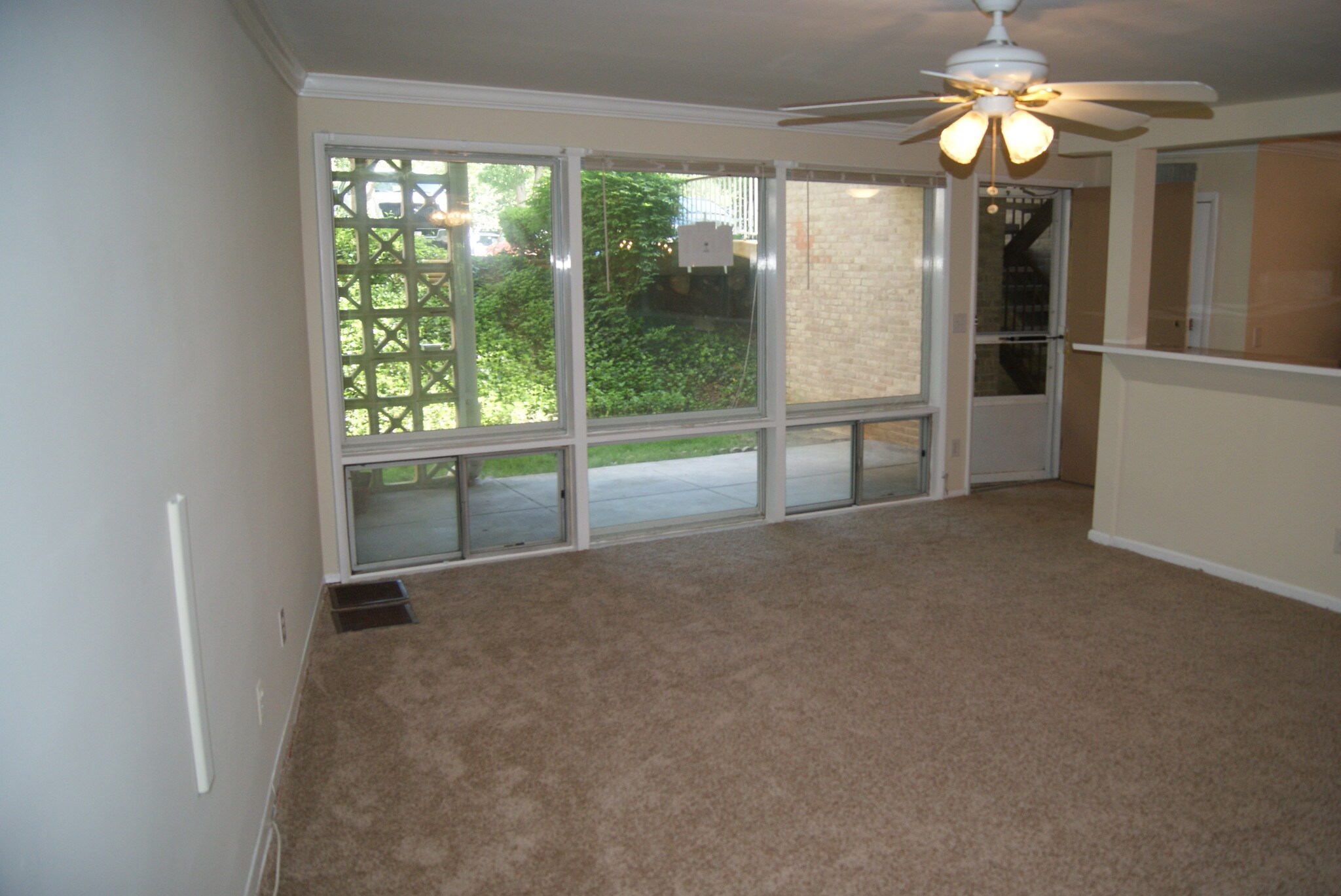 Building Photo - 7527 Spring Lake Dr
