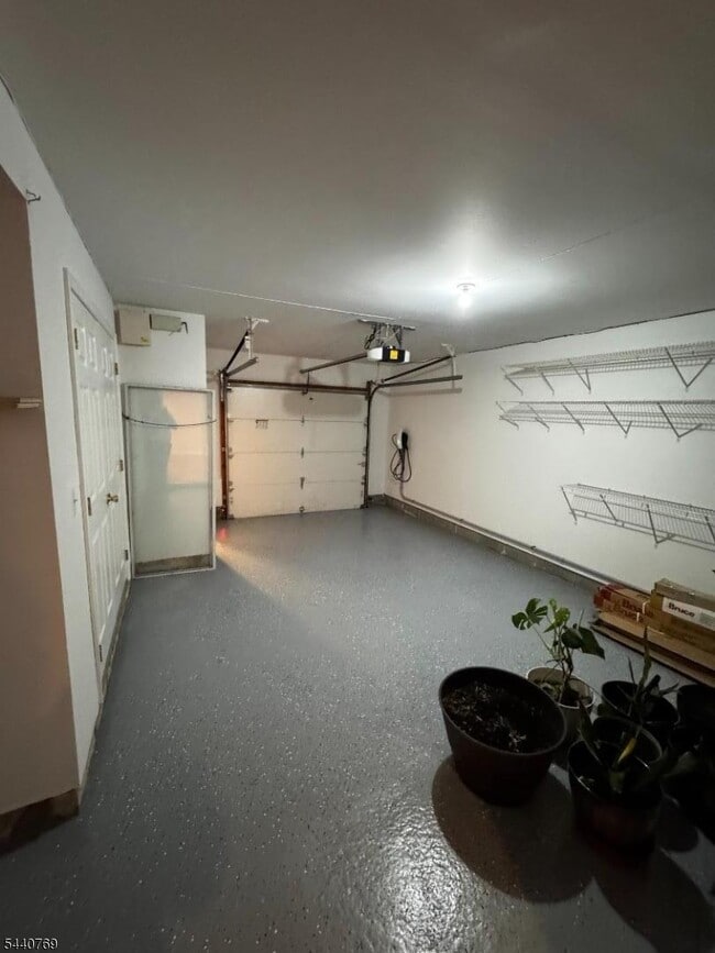 Building Photo - 533 Coventry Dr