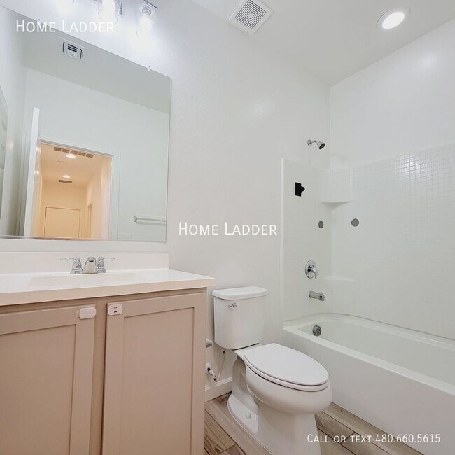 Building Photo - 13337 W Lariat Ln