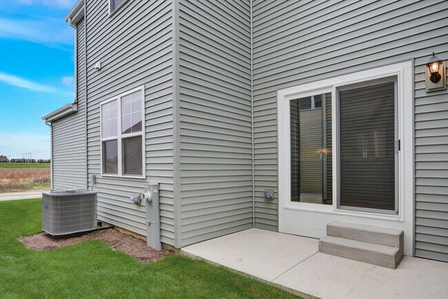Building Photo - 708 Station Blvd