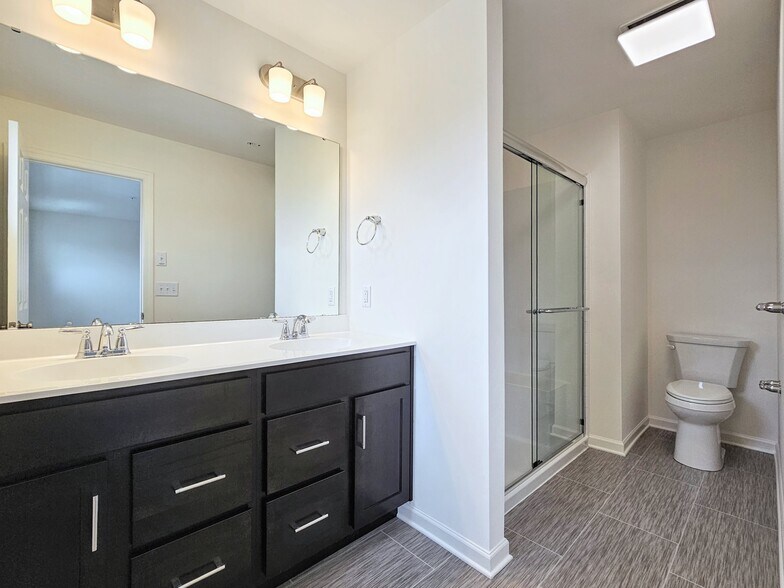 Building Photo - 2457 Spring Water Cir