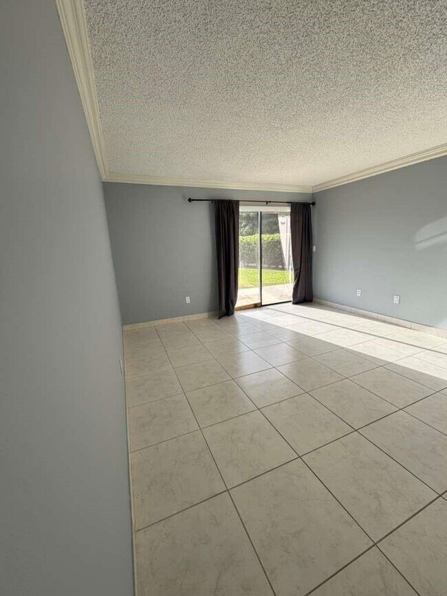 Building Photo - 10324 Boca Bend W