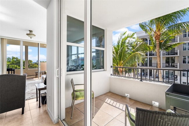 Building Photo - 101 SE 20th Ave