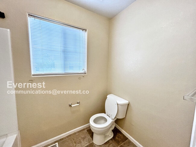 Building Photo - 5906 Ensemble Heights