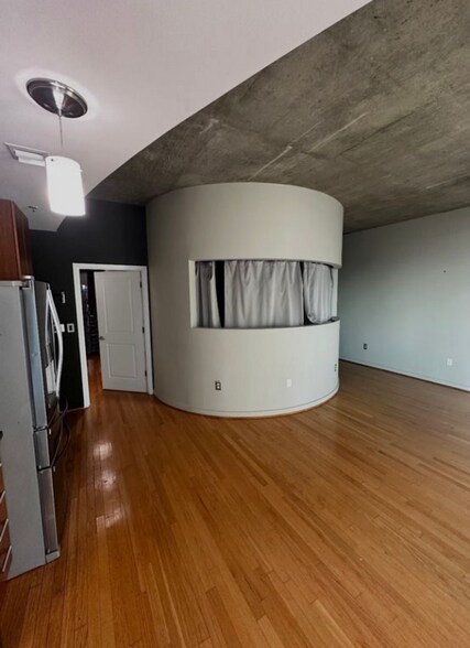 Building Photo - 943 Peachtree St NE