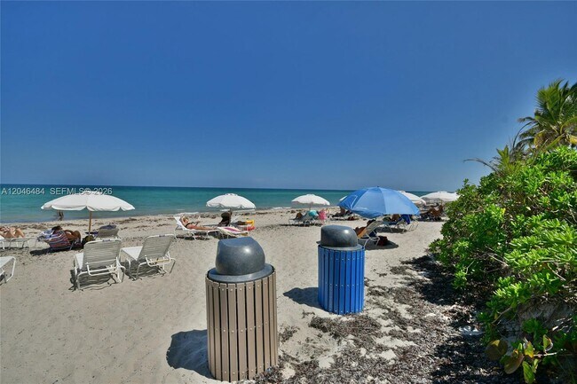 Building Photo - 2080 S Ocean Dr