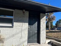 Building Photo - 9318 Grandfield-A