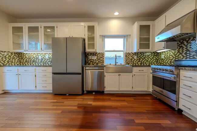Building Photo - 3209 Rancho Reata