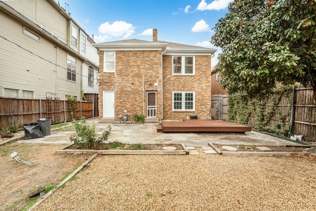 Building Photo - 4204 Prescott Ave