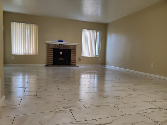 Building Photo - 16584 Lorelei Ln