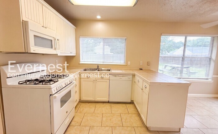 Building Photo - 12322 Flaxen Dr