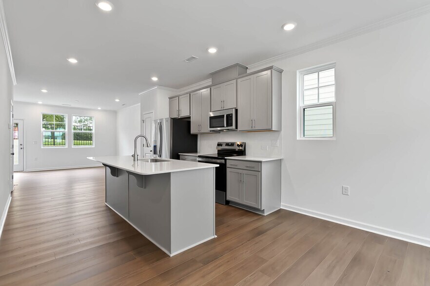 Building Photo - 1532 Crescent Townes Way