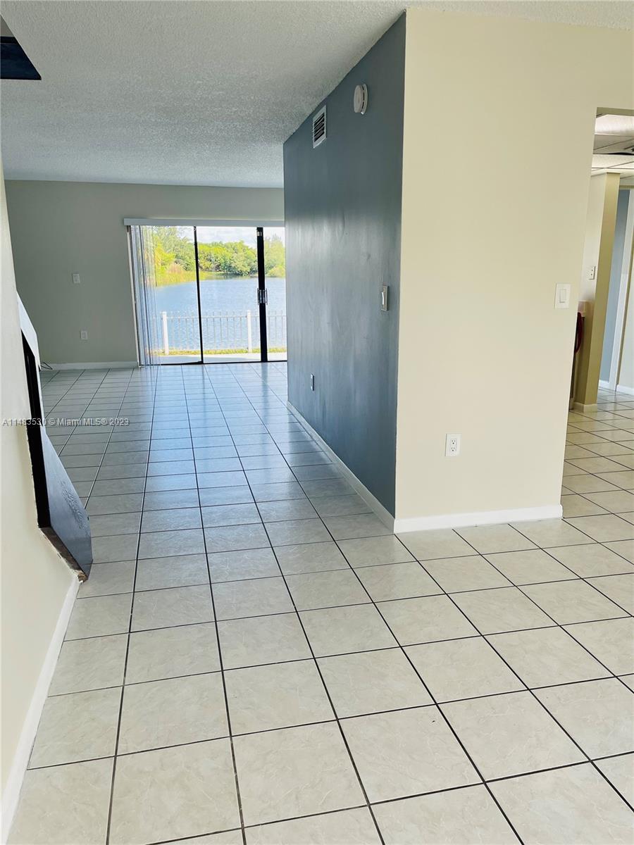 Building Photo - 1341 SW 124th Ct