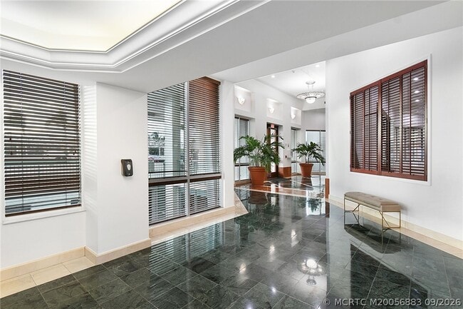 Building Photo - 8600 S Ocean Dr