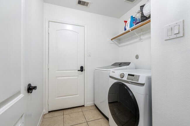 Building Photo - 18879 Atascosa Trail