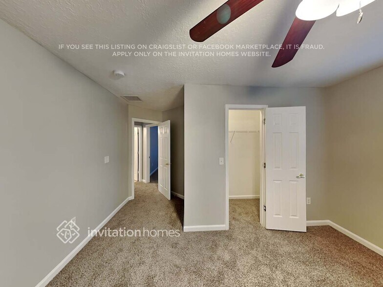 Building Photo - 260 Silver Glen Ave