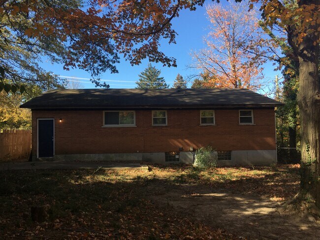 Building Photo - 9234 Pippin Rd