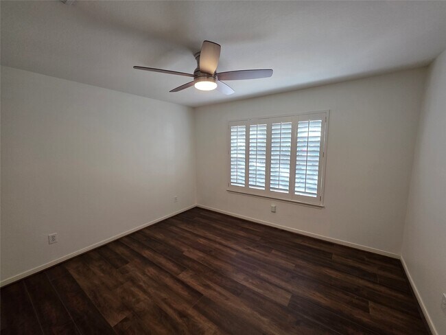 Building Photo - 46 Dalea Pl