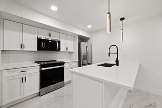 Building Photo - DC1026