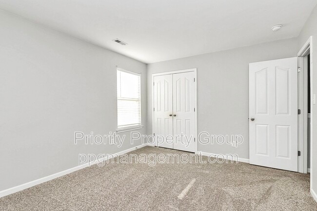 Building Photo - 610 Latimer Way