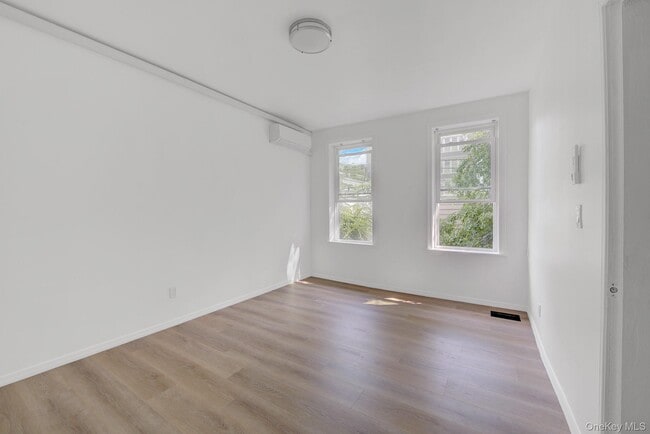 Building Photo - 71-11 68th St